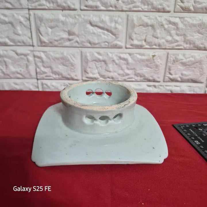 [BUNJANG] Bunwon Late Joseon White Porcelain Square Ritual Vessel / 분원말 백자4각제기
