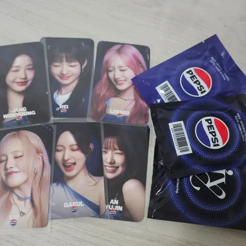 [BUNJANG] IVE Pepsi Photocard &amp; Keychain Bundle (An Yujin, Wonyoung, Liz, Leeseo, Gaeul, Rei) / 아이브 IVE 펩시 포토카드 키링 일괄 안유진 장원영 리즈 이서 가을 레이