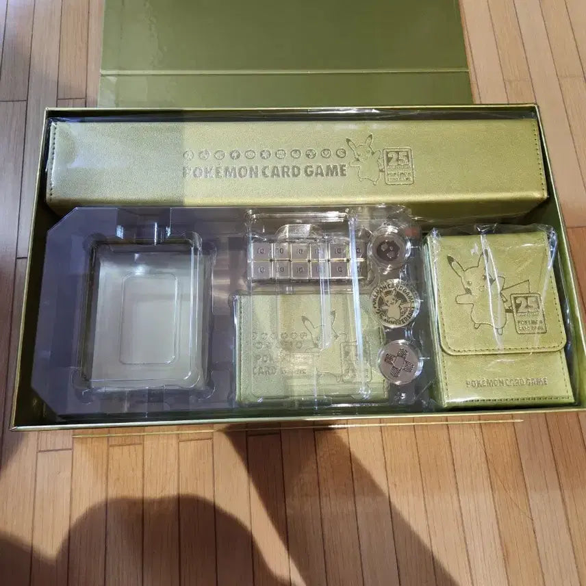 [BUNJANG] Pokemon 25th Anniversary Japanese Golden Box (Excluding Card Packs) / 포켓몬스터 일판 25주년 골든 박스( 카드팩 제외)