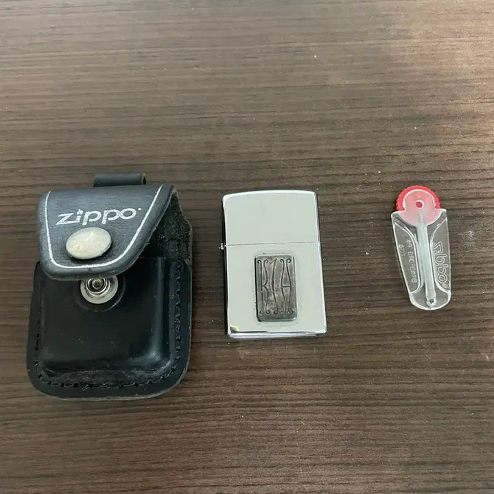 [BUNJANG] Vintage Zippo Lighter with Genuine Leather Case and Flint / 빈티지 지포(Zippo) 라이터 + 정품 가죽 케이스 + 부싯돌 포함