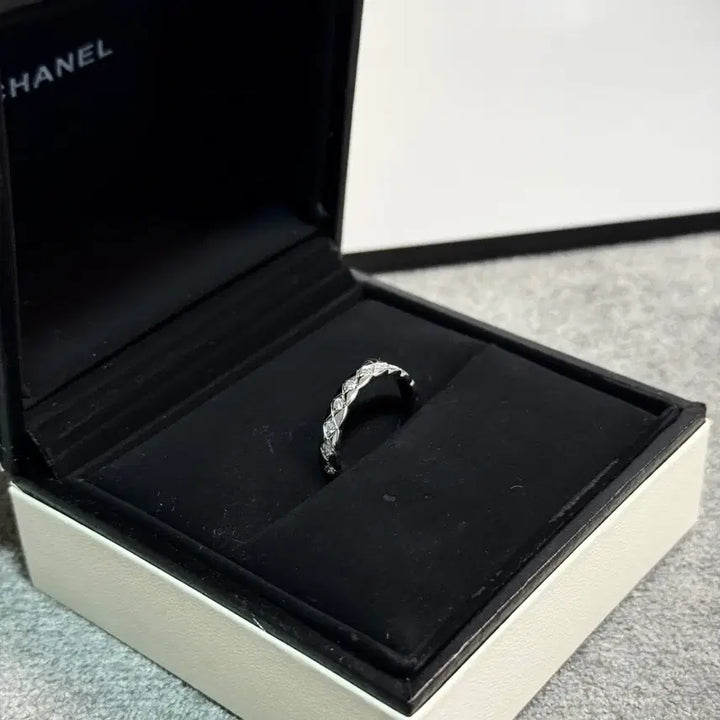 [BUNJANG] Chanel Coco Crush Small Diamond Ring 18K White Gold / 샤넬 코코크러쉬 스몰 다이아반지 54