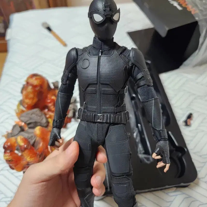 [BUNJANG] Hot Toys Spider-Man: Far From Home Stealth Deluxe Edition Figure / 핫토이 스파이더맨 파프롬홈 스텔스 디럭스 피규어