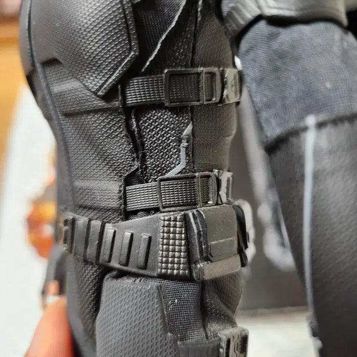 [BUNJANG] Hot Toys Spider-Man: Far From Home Stealth Deluxe Edition Figure / 핫토이 스파이더맨 파프롬홈 스텔스 디럭스 피규어