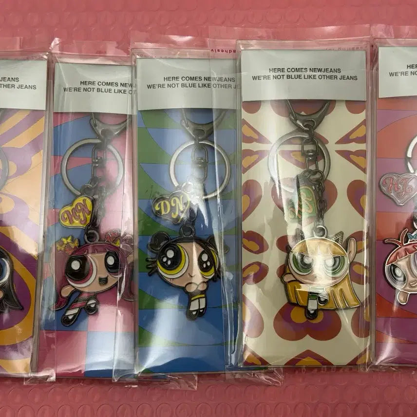 [BUNJANG] NewJeans x Powerpuff Girls Official Metal Keyring Set / 뉴진스 x 파워퍼프걸 공식 메탈 키링