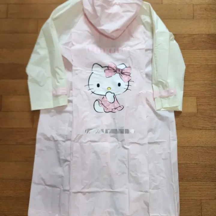 [BUNJANG] Authentic Hello Kitty Raincoat &amp; Bag Set / 정품 헬로키티 우비가방세트 새상품