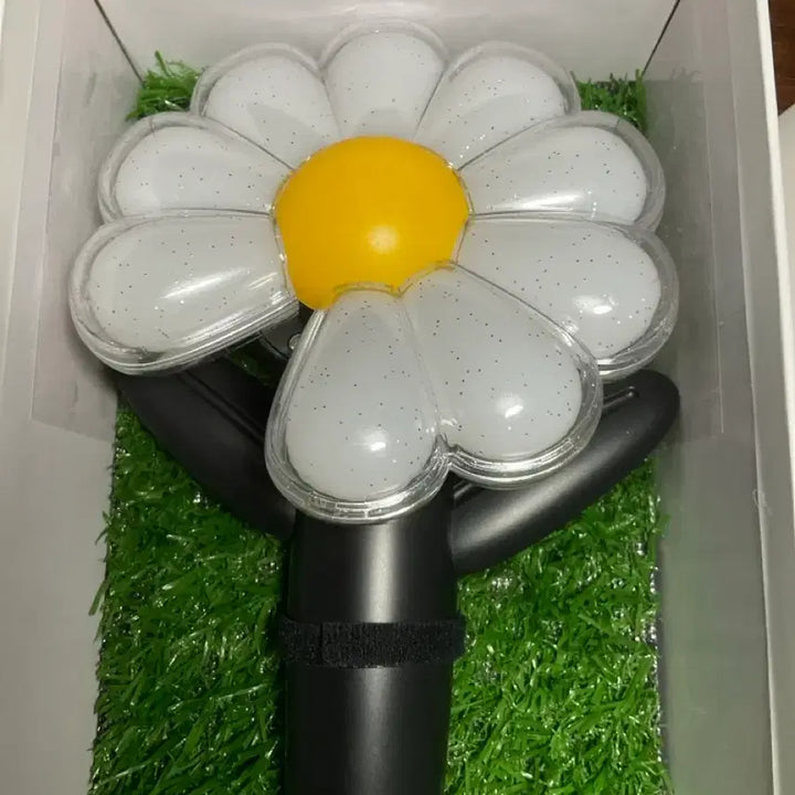 [BUNJANG] G-Dragon Daisy Bong Lightstick / 지드래곤 응원봉 데이지봉