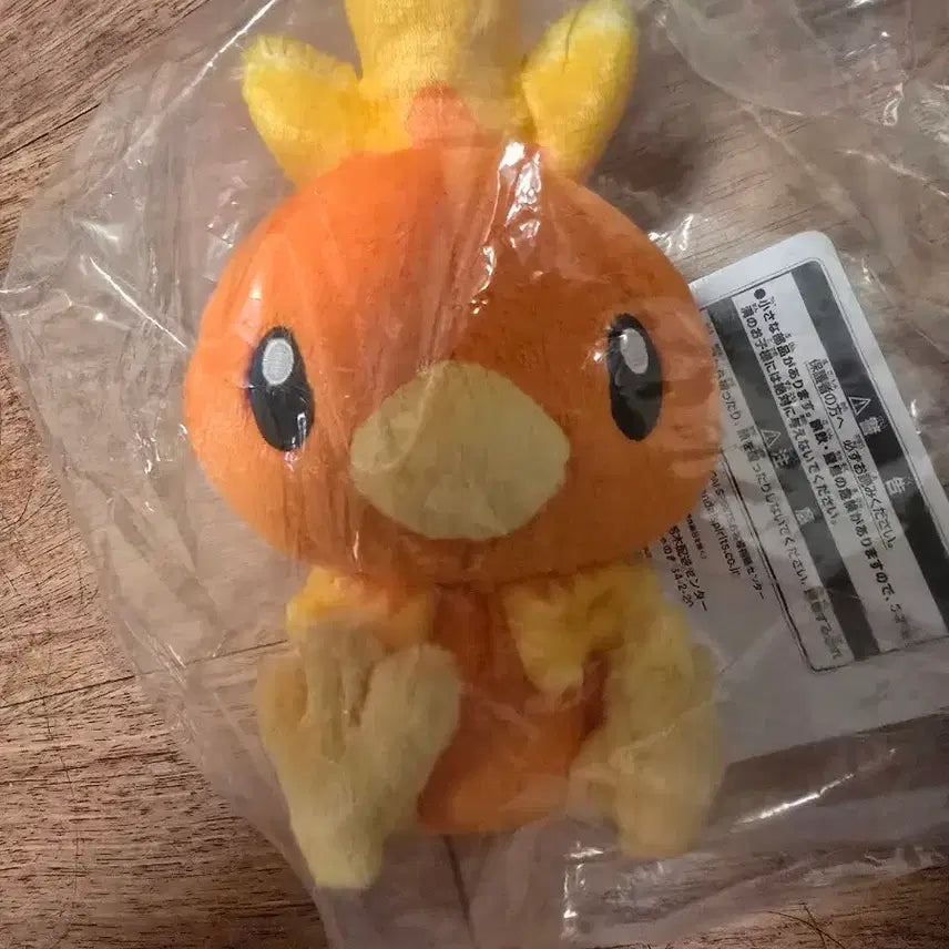 [BUNJANG] Pokemon 30th Anniversary Ichiban Kuji E Prize Torchic Plush / 포켓몬스터 30주년 이치방쿠지 E상 아차모 인형 판매(반택포 3.7)