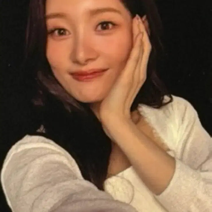 [BUNJANG] IOI Jung Chaeyeon Hong Kong Photocard / 아이오아이 채연 홍콩 포카 (D2) 팝니다