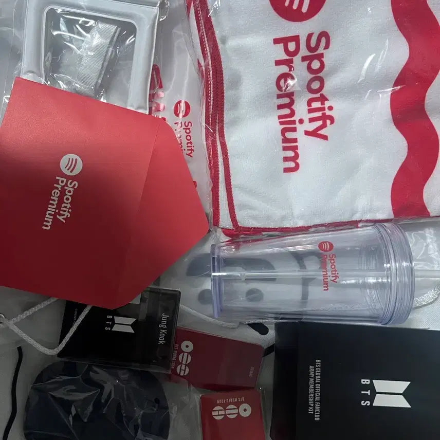 [BUNJANG] BTS Bangtan Official Membership Kit Spotify Swimeye Photocard Bundle Set / 방탄 bts 고양/도쿄/부산 포카+멤버쉽키트+스포티파이 스윔사이드