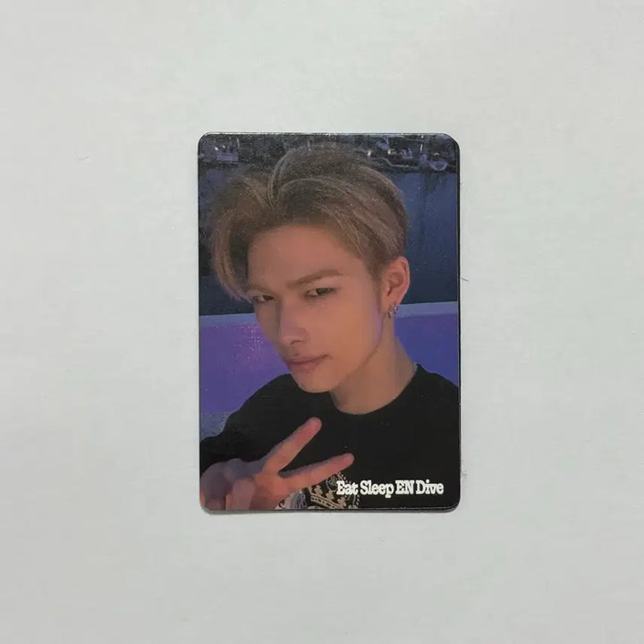 [BUNJANG] ENHYPEN Niki Australia Travel Book Photomagnet POB / 엔하이픈 니키 호주 먹자빠 트래블북 애플뮤직 특전