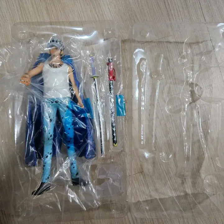 [BUNJANG] Trafalgar Law Prize A Figure / [개봉양품]원피스 트라팔가 로우 A상 판매합니다.
