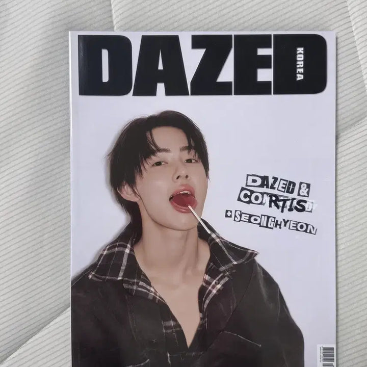 [BUNJANG] Korelis Sung Hyun December Dazed Photobook / 코르티스 성현 12월호 데이즈드 화보집