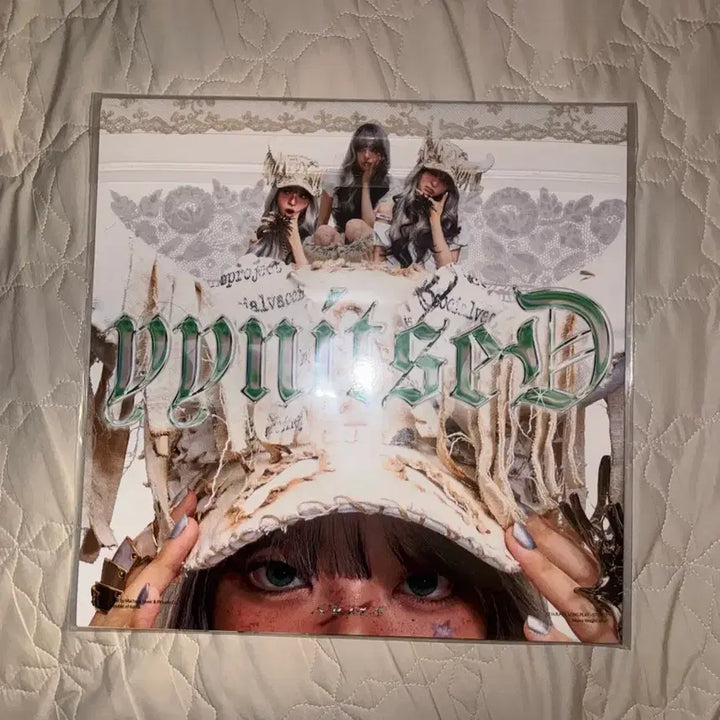 [BUNJANG] YongYong Limited Edition LP (Sealed) / 용용 한정 LP 미개봉