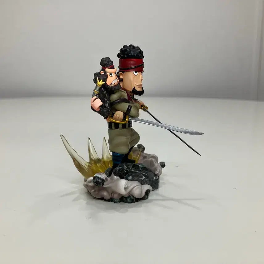 [BUNJANG] One Piece World Collectable Statue G5 Whitebeard Pirates Domi Figure (Unsealed) / [개봉] 원피스 월콜 레진 G5 흰수염 해적단 도미 피규어