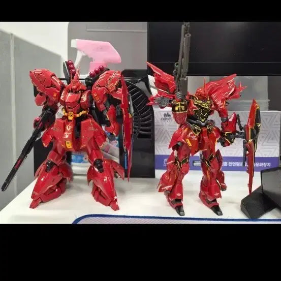 [BUNJANG] Bandai RG Sazabi Gloss Finish Gold Decal, Bandai RG Sinanju / RG 1/144 사자비 유광마감 금장데칼 / 시난주 건담 가조립