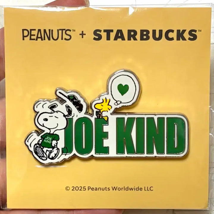 [BUNJANG] Snoopy Starbucks Collaboration Pin Badge (Sealed) / 미개봉 스누피 스타벅스 콜라보 핀뱃지