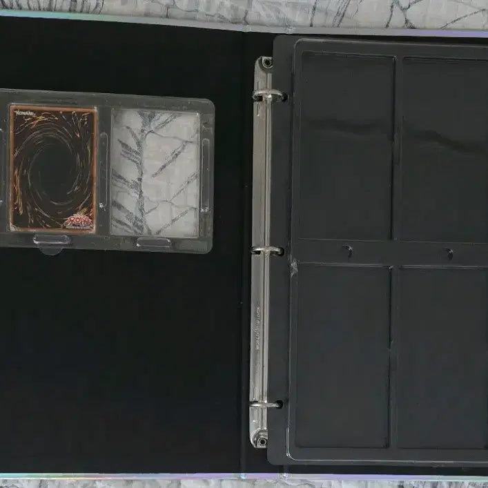 [BUNJANG] Yu-Gi-Oh! Legendary Binder (2012) / 유희왕 레전더리 바인더(2012)