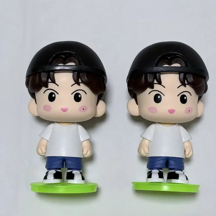[BUNJANG] NCT 127 Mark Taeyong CGV SF Figure / 엔시티127 삐그덕 walk 마크 태국 SF CGV 마크 피규어