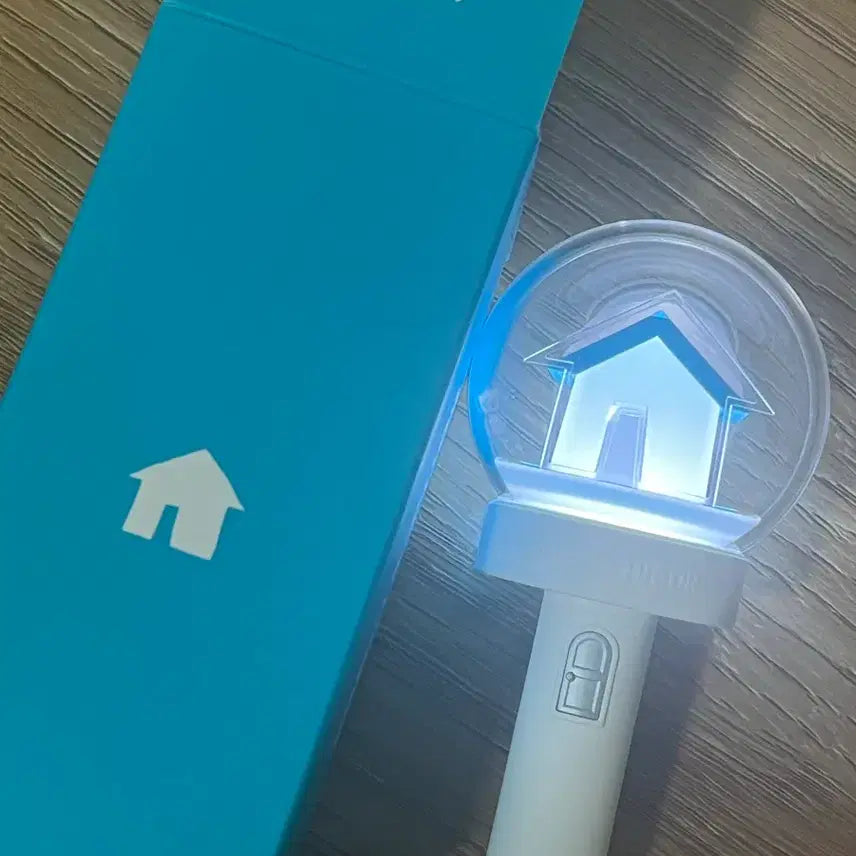 [BUNJANG] BOYNEXTDOOR Wonderscape Keyring / 보넥도 원더스틱 키링
