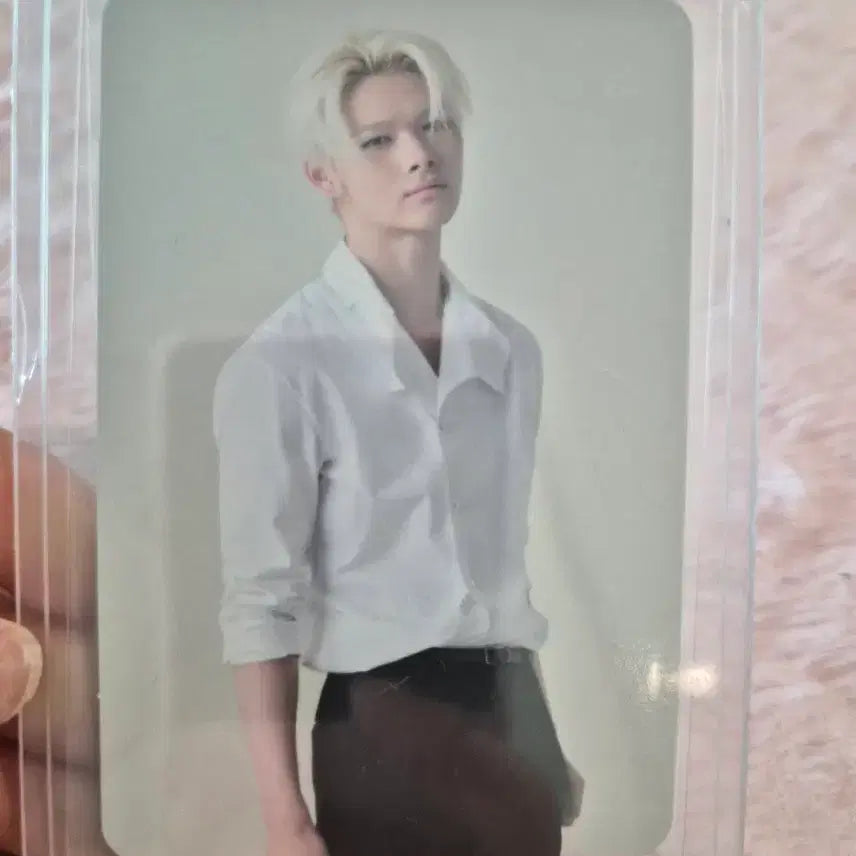 [BUNJANG] ENHYPEN Niki Marriott Bonvoy Photocard / 엔하이픈 니키 Marriott Bonvoy 포토카드 양도