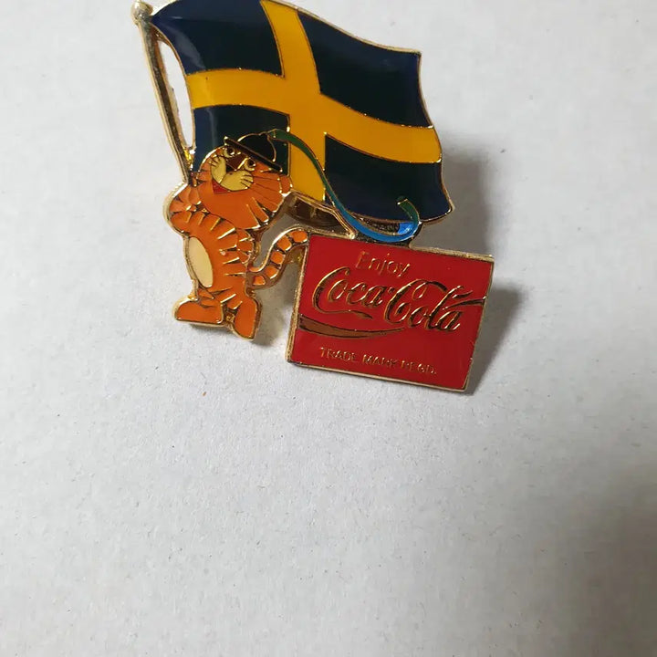 [BUNJANG] Coca-Cola 88 Seoul Olympics Badge &amp; Teddy Bear Set / 코카콜라 88올림픽 뱃지 / 코카콜라 곰인형