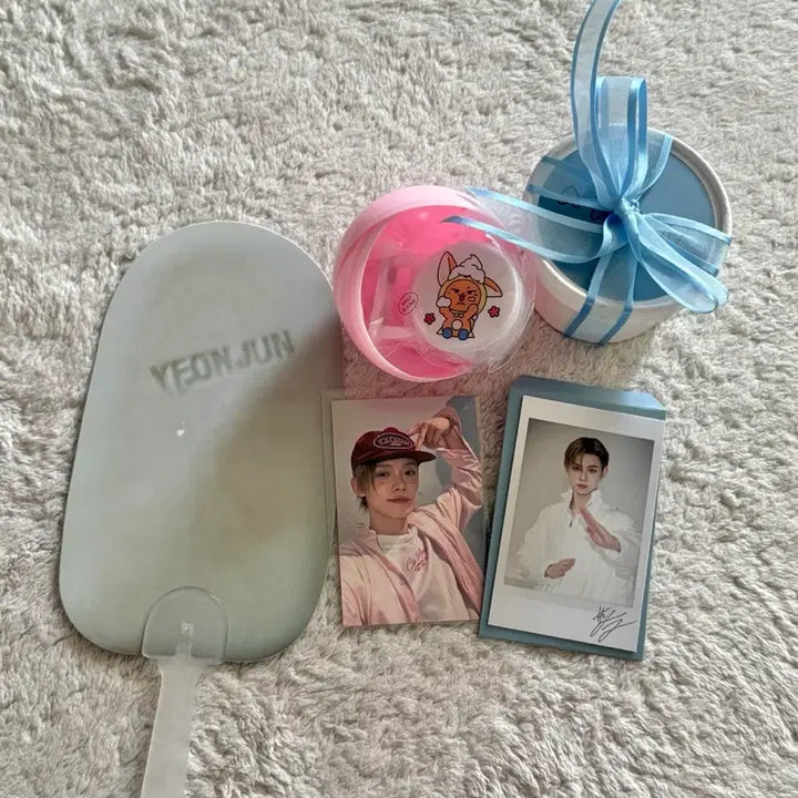 [BUNJANG] TXT Yeonjun Music Bank Fan Service Bundle Set Photocard, Fan, Gacha, Scented Candle, Polaroid / 연준 뮤뱅 역조공 일괄 양도 공방 투바투
