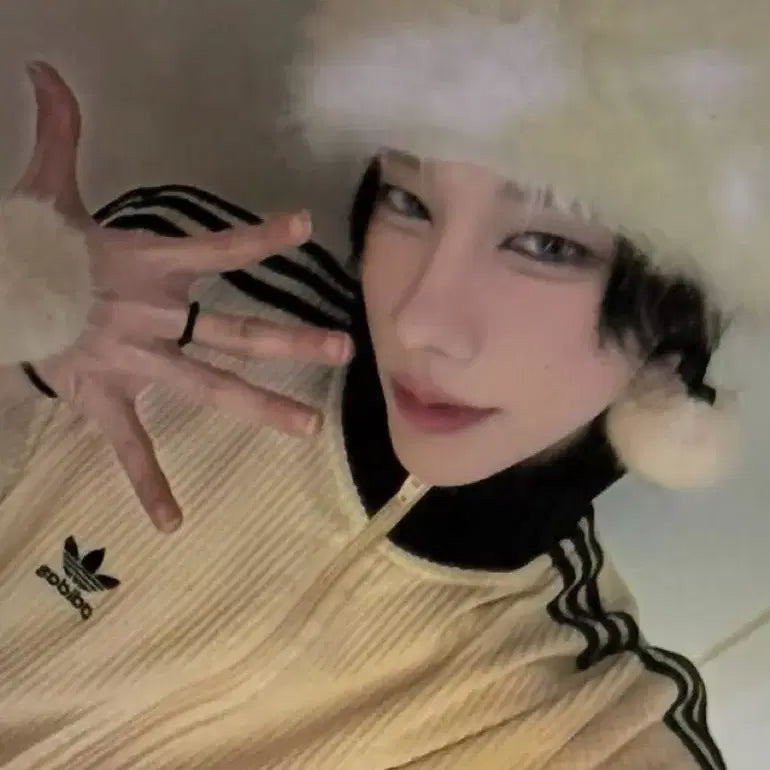 [BUNJANG] XLOV Louis I God Photocard POB / XLOV 엑스러브 루이 I God 미공포 포카