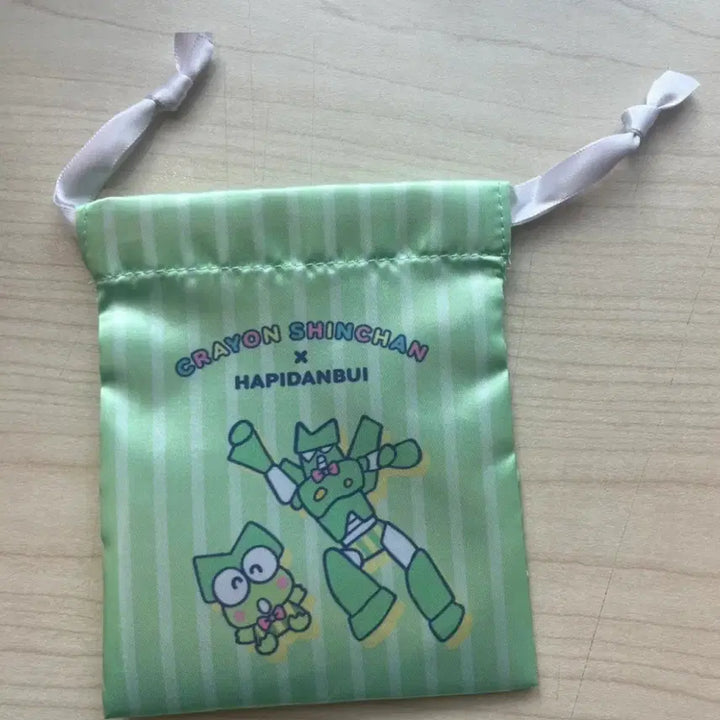 [BUNJANG] Crayon Shin-chan x Happy Danbuy Collaboration Keroppi Pouch / 짱구x해피단부이 콜라보 파우치 (케로피)