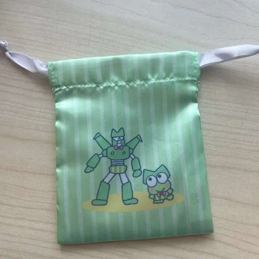 [BUNJANG] Crayon Shin-chan x Happy Danbuy Collaboration Keroppi Pouch / 짱구x해피단부이 콜라보 파우치 (케로피)