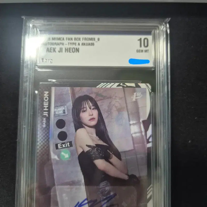 [BUNJANG] fromis_9 Baek Ji-Heon Auto Photocard BRG Grade 10 / 판매  테레카 프로미스나인 백지헌 오토 brg 10
