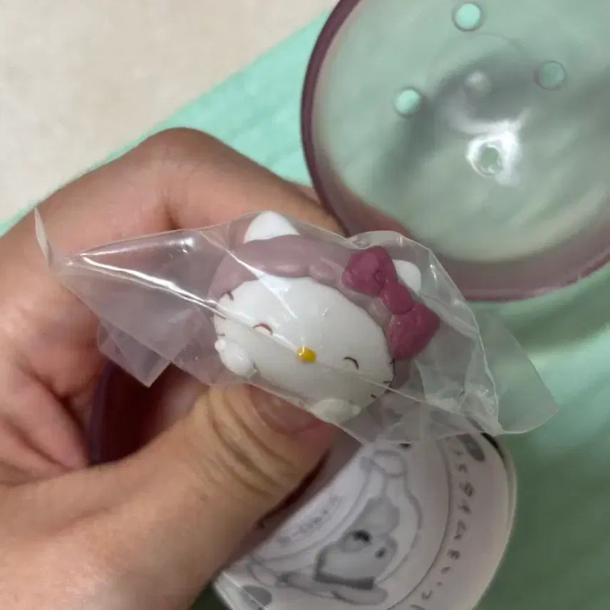 [BUNJANG] Hello Kitty Figure Gacha Sanrio / 헬로키티 피규어 가챠 산리오