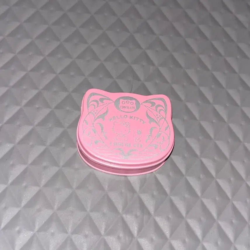 [BUNJANG] Hello Kitty Chocolate Cookie Tin Case Miniature Food Gacha / 키티 초콜릿 쿠키 틴케이스 식완 가챠