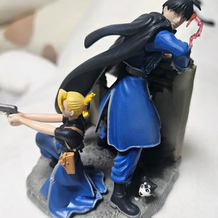 [BUNJANG] Fullmetal Alchemist Blue Book Figure &amp; Mustang Hawkeye Gacha Figure Bundle Set / [일괄]강철의 연금술사 블루북 피규어+머스탱 호크아이 가챠 피규어
