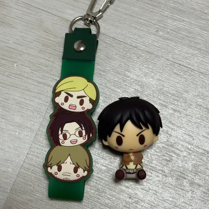 [BUNJANG] Attack on Titan Chokonokko G Prize Figure &amp; F Prize Strap - Eren, Hange, Erwin / 진격의 거인 쿠지 쵸코노코 G상 피규어 F상 스트랩 에렌 한지 엘빈
