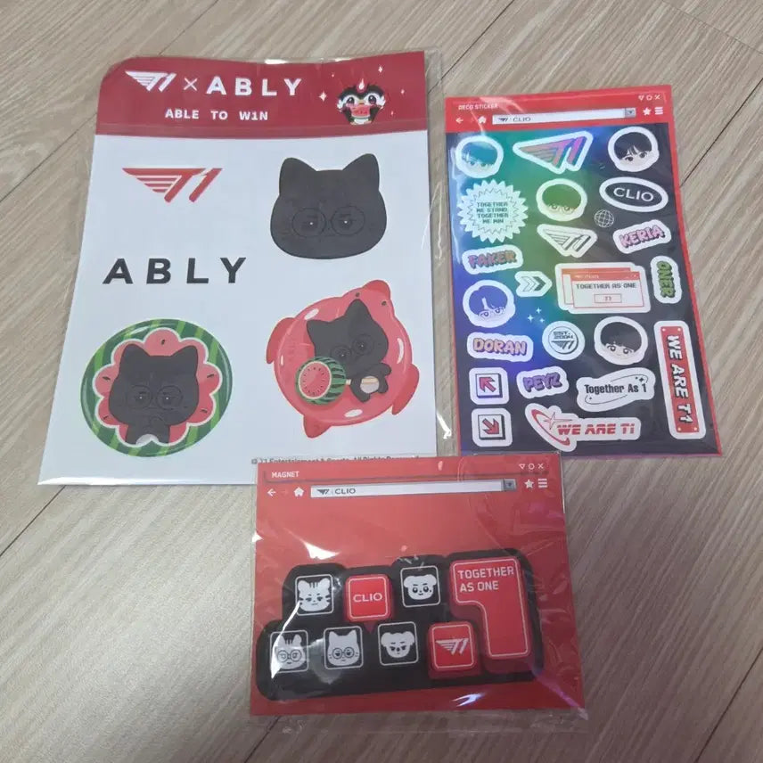 [BUNJANG] CLIO x T1 Edition Sticker &amp; Magnet Set / 에이블리 T1 클리오 스티커 2장, 마그넷