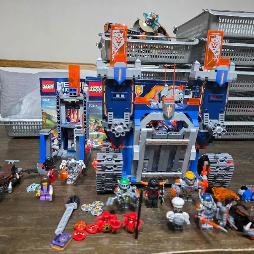 [BUNJANG] LEGO NEXO KNIGHTS 70324 &amp; 70317 Sets / 레고 70324,70317 세트
