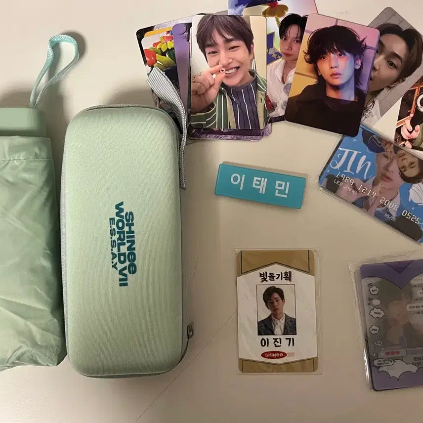[BUNJANG] SHINee World Official Fan Meeting Umbrella Photocard Key Minho Onew / 샤이니 월드 사첵 기프트 우산 양산 키 태민 민호 온유 포카 새상품