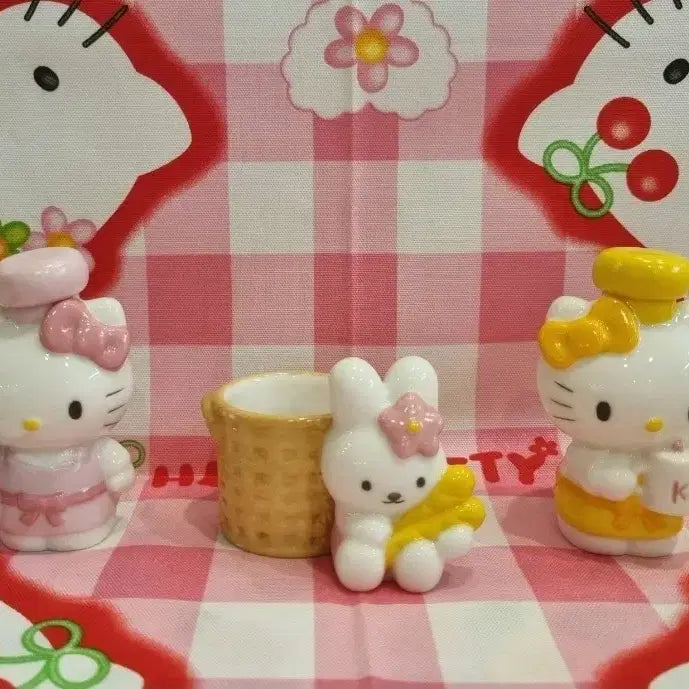 [BUNJANG] Sanrio Kitty &amp; Mimi Chef Cookware Set with Rabbit Toothpick Basket / 고전 키티 키티와 미미 셰프 요리사 도기 피규어 빈티지