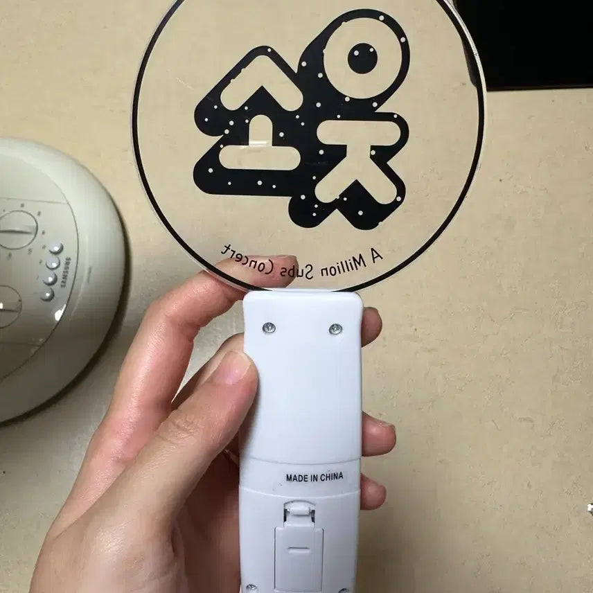 [BUNJANG] Woosoo Official Lightstick / 웃소 응원봉