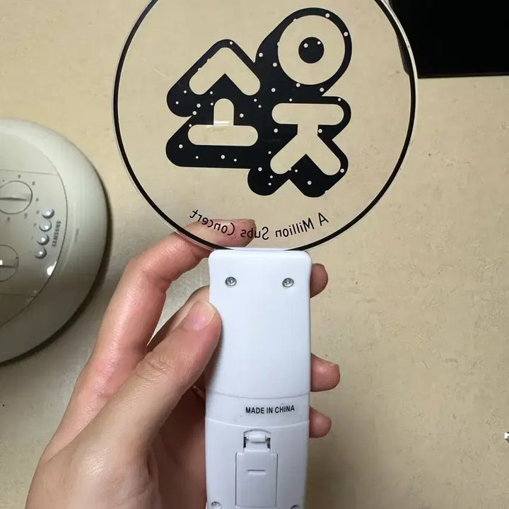 [BUNJANG] Woosoo Official Lightstick / 웃소 응원봉