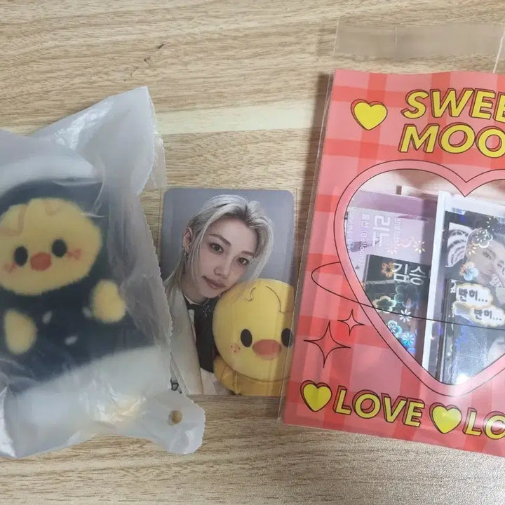 [BUNJANG] Stray Kids Felix Gimbap Keychain / 오늘 까지만 마지막 가격 내림 폭덤))스트레이키즈 스키즈 팝업 엠디 필릭스 김밥 키링