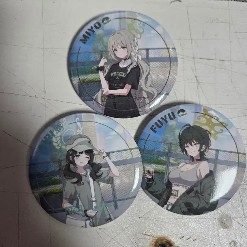 [BUNJANG] Blue Archive Airi, Fuyu, Miyo Can Badge Bundle Set / 블루아카이브 아이리 후유 미요 캔뱃지 일괄