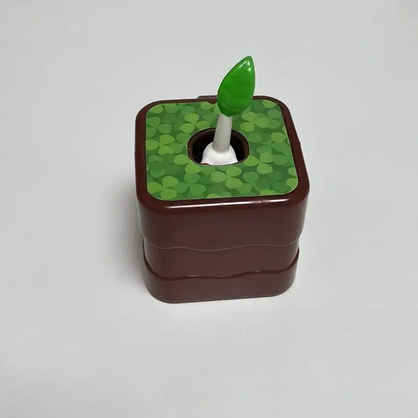[BUNJANG] Pikmin Flower Pot Figure Keychain White / 피크민 화분 뽑기 피규어 키링 하양