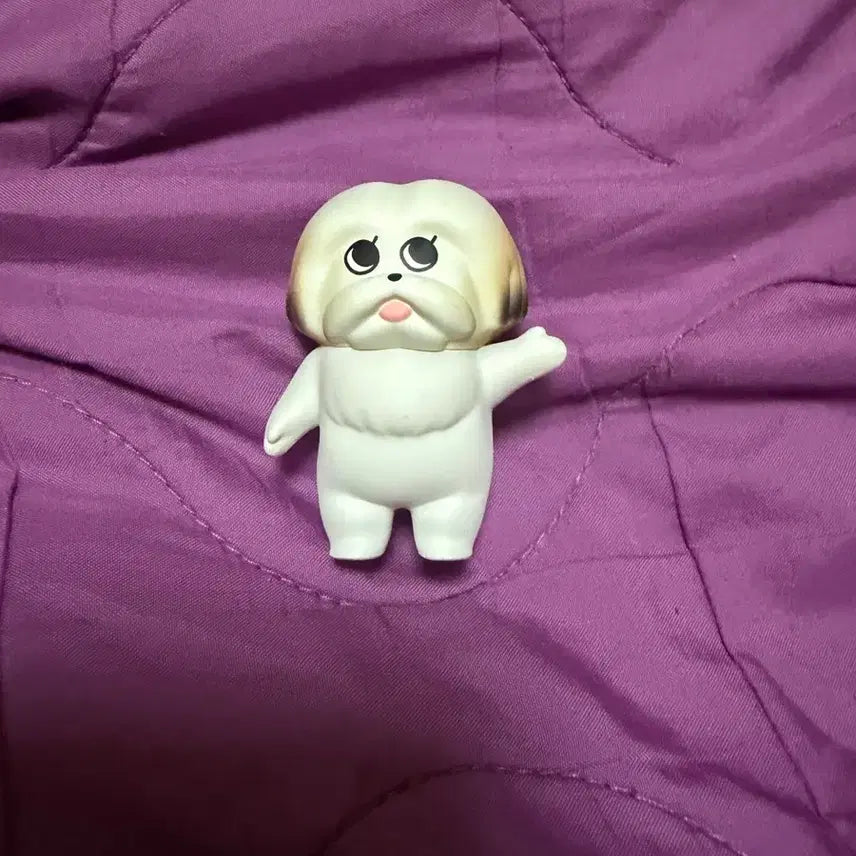[BUNJANG] Cute Dog Figurine - White with Brown Accents / 강아지 피규어 흰색 갈색