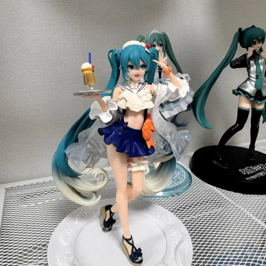 [BUNJANG] FuRyu Hatsune Miku Tropical Juice Figure / 하츠네 미쿠 FuRyu Sweet Sweets 트로피컬 쥬스 피규어