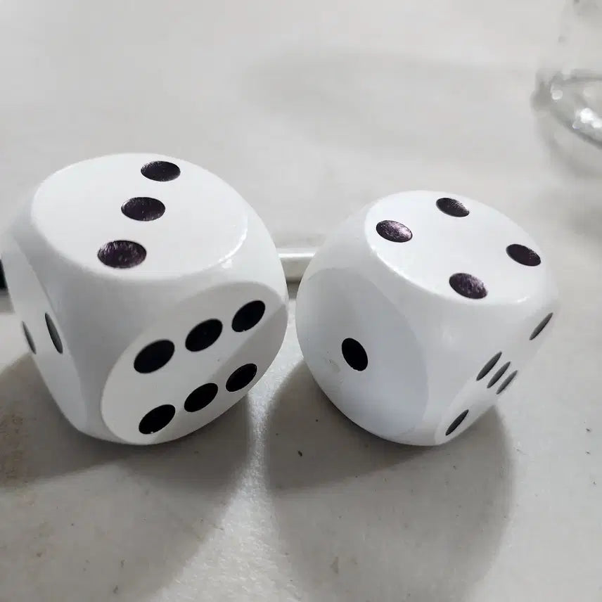 [BUNJANG] 4cm Wooden Dice Set (2 pcs) / 4cm 나무주사위 2개에10000원