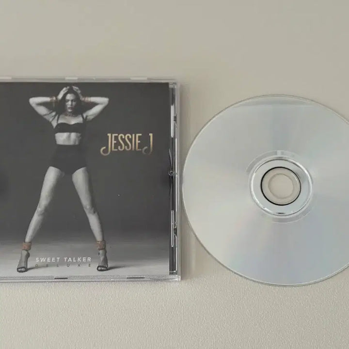 [BUNJANG] Jessie J Sweet Talker [Deluxe Edition] / Who You Are CD Album / 제시제이 Jessie J 팝송 음악 CD 앨범 팝니다
