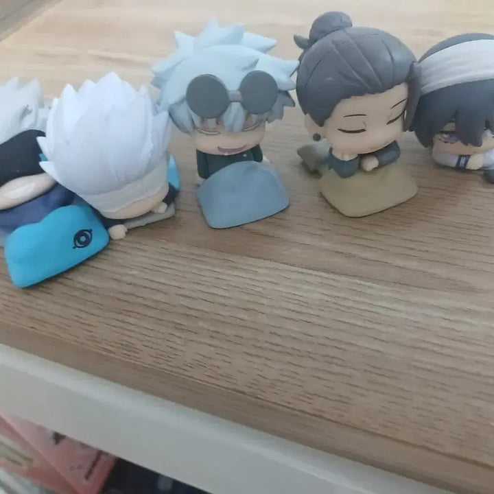 [BUNJANG] Megahouse Gojo &amp; Geto Acrylic Stand with Ending Scene Design / 메가하우스 우산 고죠게토 + 엔딩 아크릴