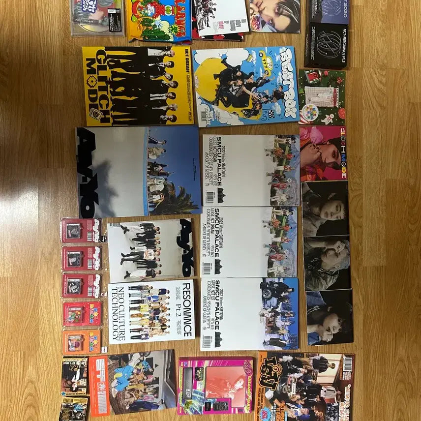 [BUNJANG] NCT Unsealed Album Postcard Set / 엔시티 개봉 앨범 엽서 포함
