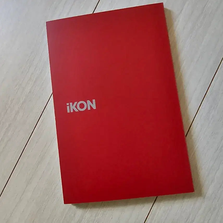 [BUNJANG] iKON Official Goods Postcard Book JinHwan Bobby JunHoe DongHyuk ChanWoo YunHyeong / 아이콘 iKON 엽서북 공식굿즈 진환 바비 준회 동혁 찬우 윤형